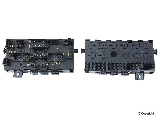 171-941-821D - Fuse Box Relay Plate