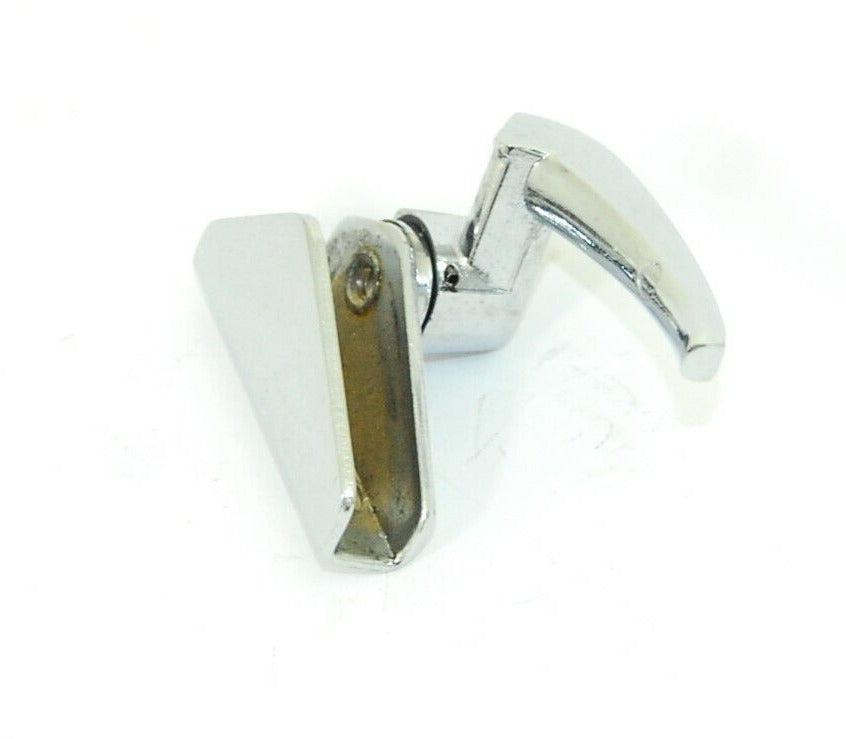 VENT WING LOCK T3 61-67 RT