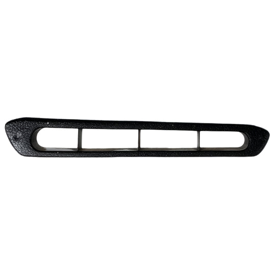 Bug 71-77, Dash Vent Trim Right Lower