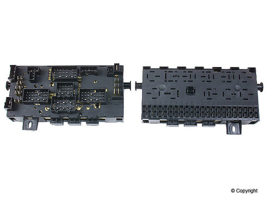 171-941-821D - Fuse Box Relay Plate