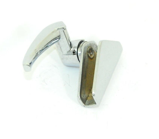 VENT WING LOCK T3 61-67 LEFT